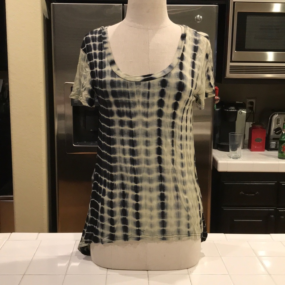 Oliver short sleeve crew neck Shirt size S NWT